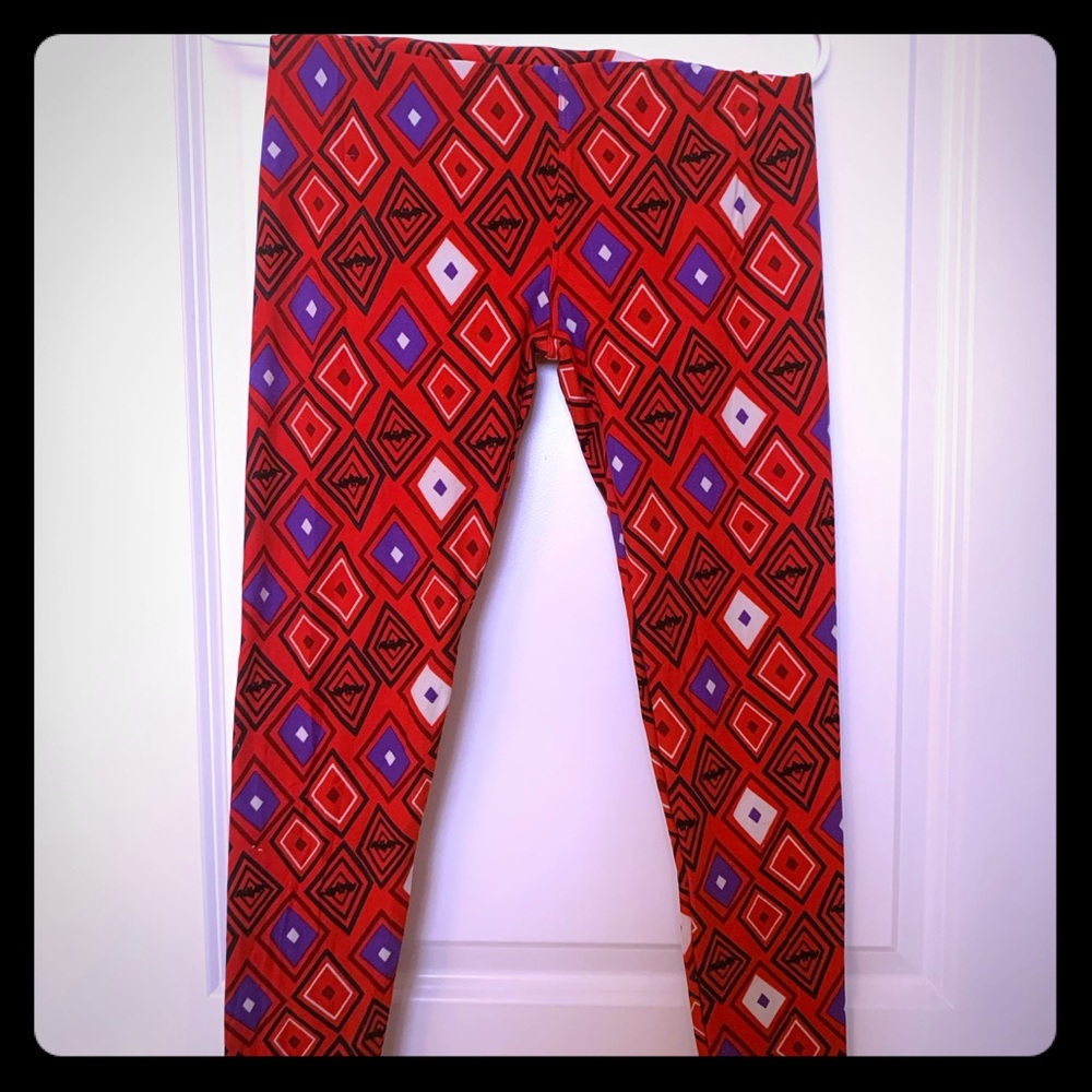 LuLaRoe Red Bat Diamond Leggings